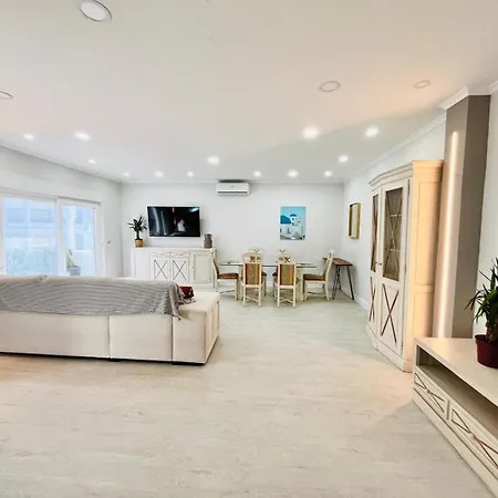 Brisamarvilas Sea View, 5 Min Walk To Town & *