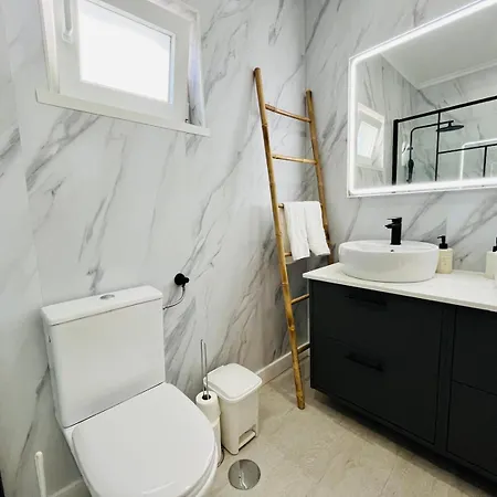 Brisamarvilas Sea View, 5 Min Walk To Town & בית נופש *