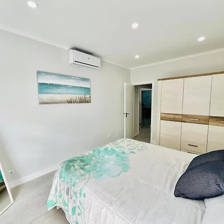 Brisamarvilas Sea View, 5 Min Walk To Town &